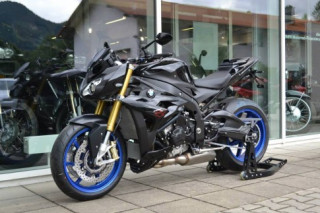 BMW S1000R siêu ngầu với phiên bản độ từ đại lý