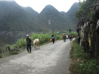 Chợ lùi Sà Phìn độc đáo ở Hà Giang