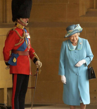 Chuyện tình đáng ngưỡng mộ của “Hộ vệ trung thành” với Nữ hoàng Elizabeth