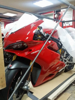 Đập thùng Ducati 1299 Panigale đầu tiên được phân phối chính hãng tại Việt Nam