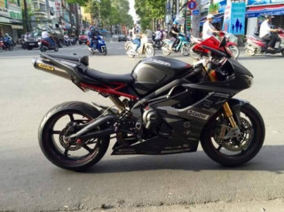 Hàng hiếm Triumph Daytona 675R trang bị khủng tại Việt Nam