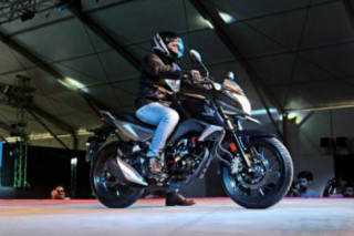 Honda CB Hornet 160R chính thức trình làng với giá 27 triệu đồng
