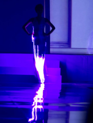 Ngọc Quyên phát sáng trên sân khấu