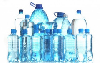 Những nguyên nhân không dùng nước đóng chai nhựa