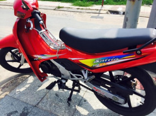 Satria 2000 con xe phong cách thời hiện đại