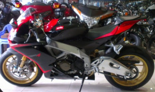 Siêu môtô Aprilia SRV4 Factory APRC về Việt Nam