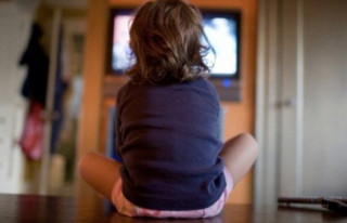 Trẻ xem TV một giờ/ngày có nguy cơ bị béo phì