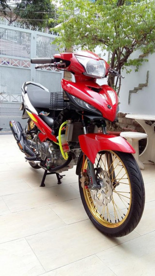 Yamaha Exciter độ kiểng cùng dàn máy độ full 150cc