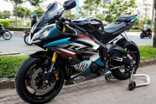 Yamaha R6 sơn tem đấu lạ mà độc của biker An Giang