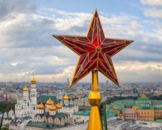 5 ngôi sao hồng ngọc trên tháp Kremlin