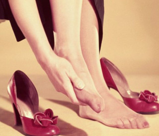 6 cách giảm đau khi mang giày cao gót