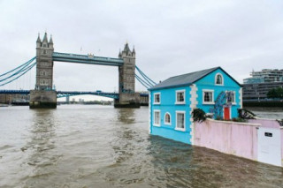 Dịch vụ vãn cảnh London bằng nhà nổi trên sông Thames