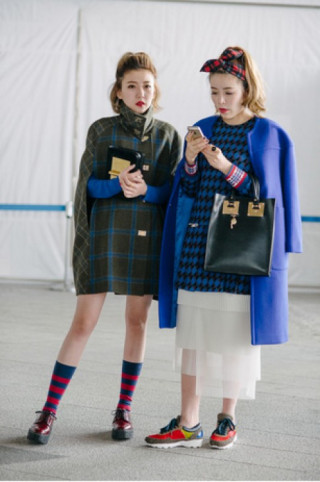 Gu mặc ấn tượng của tín đồ thời trang Seoul Fashion Week