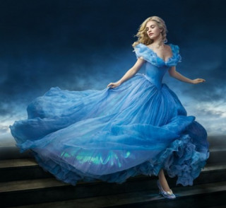 Hậu trường thiết kế trang phục kỳ công của ‘Cinderella’