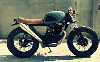 Honda Tiger 200 ấn tượng cùng phòng cách Cafe Racer