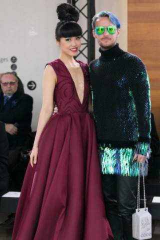 Jessica Minh Anh liên tục ngồi ghế VIP tại Tuần thời trang Paris