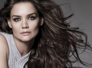 Katie Holmes hé lộ 6 thói quen làm đẹp