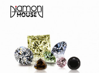 Kim cương Diamond House tặng quà