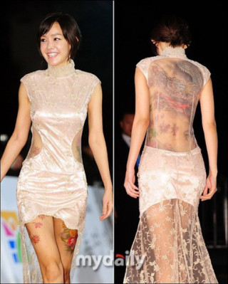 Những bộ váy xuyên thấu thảm họa của kiều nữ Hàn