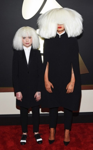 Những cách mặc đồ gây sốc ở Grammy 2015