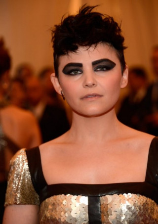 Những kiểu trang điểm mắt dị thường tại Met Gala 2013