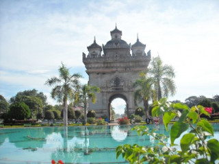 Patuxay, khải hoàn môn của người Lào