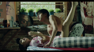 ‘Sốc’ với ‘cảnh nóng trong phim’ của Tùng M-TP và Phạm Quỳnh Anh