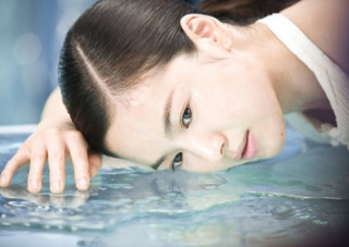 Song Hye Kyo khoe vẻ đẹp tinh khiết