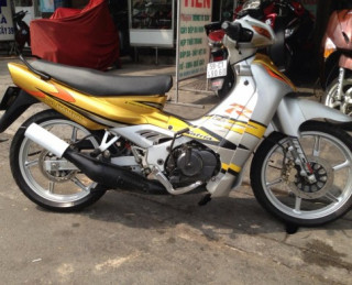 Suzuki xipo 99 độ keng trên đường phố