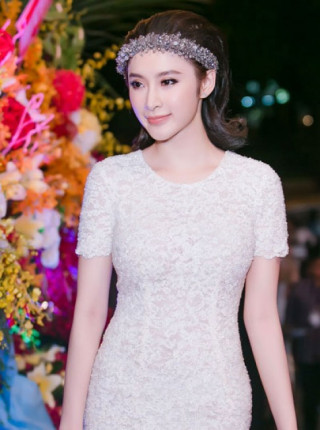 Tâm Tít, Angela Phương Trinh trang điểm đẹp nhất tuần
