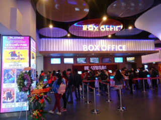 Tặng vé xem phim, giảm giá tour Malaysia