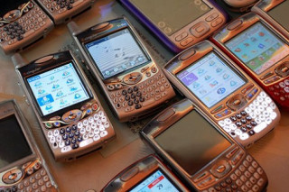 5 smartphone từng ‘vang bóng’ ở VN
