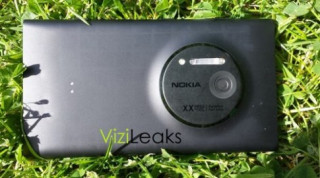 Ảnh điện thoại Nokia Lumia 41 ‘chấm’ tràn ngập trên mạng