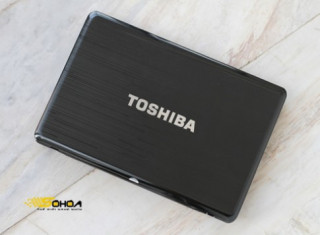 Ảnh laptop giải trí đa năng của Toshiba