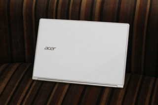 Ảnh thực tế Acer Aspire S7