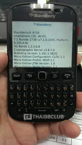 Ảnh thực tế BlackBerry Bold 9720