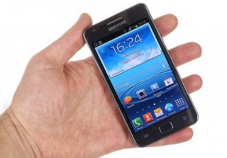 Ảnh thực tế Galaxy S II Plus vừa ra mắt