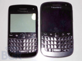 BlackBerry 9790 nhỏ hơn, rẻ hơn Bold 9900