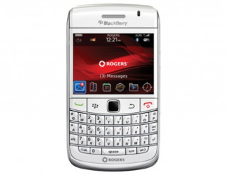 BlackBerry Bold 9700 màu trắng bán ra giá 550 USD