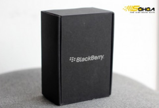 BlackBerry Curve ‘mỏng nhất’ về VN