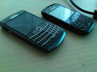 BlackBerry Onyx dùng chuột quang