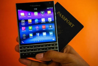 BlackBerry Passport dáng lạ trình làng, giá từ 599 USD