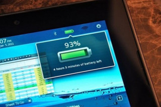 BlackBerry PlayBook pin ít nhất là bằng iPad