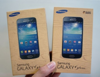 Bộ đôi Samsung Galaxy S4 mini về Việt Nam