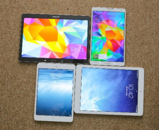Bộ đôi Samsung Galaxy Tab S đọ dáng cùng iPad Air và Mini