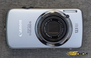 Camera cảm ứng đầu tiên của Canon
