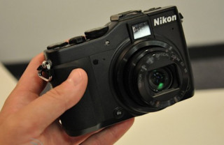 Cận cảnh ‘đối thủ’ của Canon G12 từ Nikon