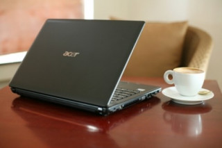 Cận cảnh laptop Acer Aspire 4738Z
