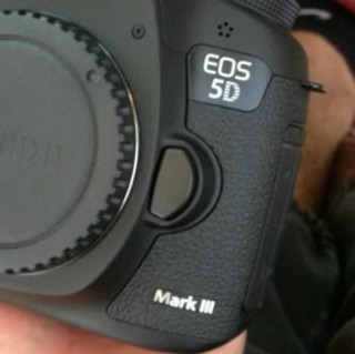 Canon 5D Mark III xuất hiện