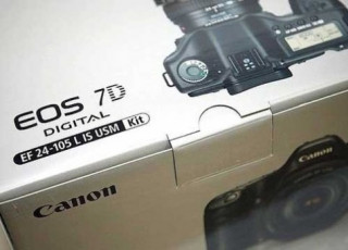 Canon ra firmware mới cho 7D